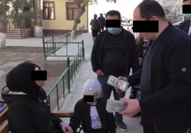 Самарқандда БАА фуқаросидан 20 минг доллар талаб қилган аёл қўлга олинди фото