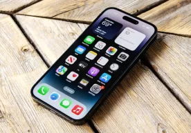 1.5 Million iPhones Flown to U.S. to Beat Trump Tariffs фото