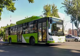 Niqobi yo‘q shaxslar transport vositalari saloniga chiqarilmaydi фото