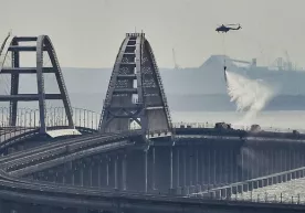 Зеленский Қрим кўпригини украиналик ҳарбийларнинг нишони деб атади фото