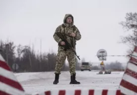 Ukraina chegarachisi pora sifatida olgan 200 dollarni yeb qo‘yishga urindi фото