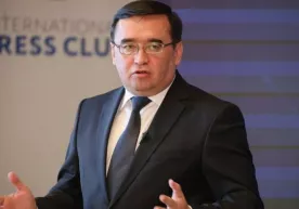 СЭС бошлиғи вакциналар неча доллардан сотиб олинганини маълум қилди фото