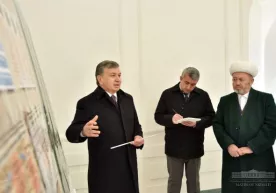 Shavkat Mirziyoyev: "Muqaddas qadamjolarimizni obod qilsak, yurtimizga baraka yog‘iladi" фото