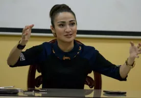 Муниса Ризаева ўзидан тажрибалироқ йигитга турмушга чиқиш ниятини билдирди фото