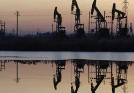 Жаҳон бозорида нефть нархи шиддат билан пасаймоқда фото