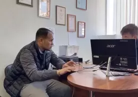 Астраханда гиёҳванд моддалардан оммавий заҳарланиш иши бўйича айбланган ўзбекистонлик 20 йилга қамалди фото
