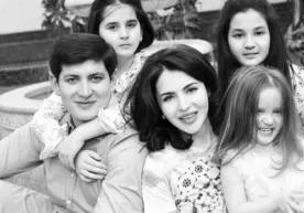 Ўзбекистон Президентининг куёви Instagram’га оилавий суратини жойлади фото