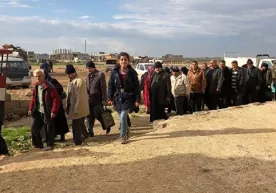 Suriyaga bir kunda mingdan ortiq qochoq qaytdi фото