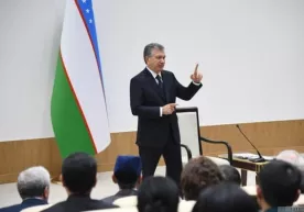«Ёдланган гапларни гапирмасдан, кўпроқ савол бериб, таклифларингизни айтсангизлар, хурсанд бўламан» — Шавкат Мирзиёев фото