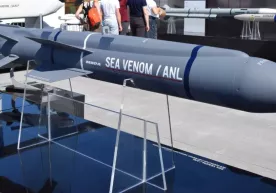 Британия Украинага артиллерия, дронлар ва кемаларга қарши ракеталар етказиб беради фото
