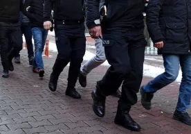 Turkiyada davlat to‘ntaruviga urinish ishi bo‘yicha 640 dan ko‘proq odam qo‘lga olindi фото