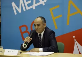 Адлия вазирлиги журналистларга босим ўтказганлик учун жавобгарлик белгиламоқчи фото