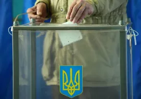 Правительство Украины выступило против призыва США к выборам фото