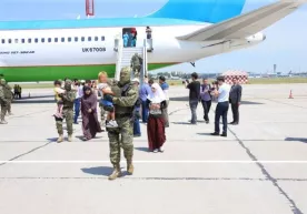 Шавкат Мирзиёев Суриядаги ўзбекистонликларни олиб келиш машаққатлари ҳақида: «Самолётни қайтаришимни талаб қилишди» фото