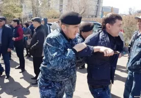 Олмаота ва Остонадаги норозиликлар оммавий ҳибслар билан давом этмоқда (видео) фото