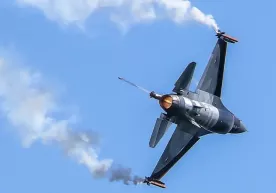 Украинада яна бир F-16 қирувчиси қулади: учувчи катапултадан фойдаланди, тергов бошланди фото