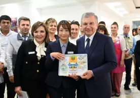 Шавкат Мирзиёев Косондаги «Ишга марҳамат» мономарказини бориб кўрди фото