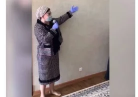 Karantinda o‘tgan yana bir to‘y. Xizmatda — niqob taqqan va qo‘lqop kiygan Mavluda Asalxo‘jayeva (video) фото
