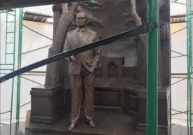 Moskva markazida Islom Karimovga haykal o‘rnatildi фото