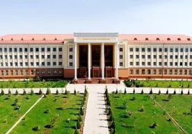 Soxta hujjatlar bilan talabaga aylangan qiz o‘qishdan haydaldi фото