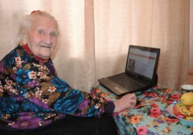 Келиб чиқиши ўзбекистонлик бўлган 101 ёшли аёл «Одноклассники» ва Skype орқали мулоқот қилади фото