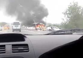 Pastdarg‘omda Nexia bilan to‘qnashuvdan so‘ng Damas yonib ketdi (video) фото