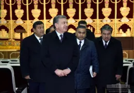 Shavkat Mirziyoyev Buxoro shahridagi Yoshlar markaziga tashrif buyurdi фото