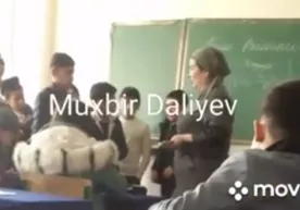 Андижондаги ўқувчиларнинг жарима тўлаши ва устозининг елкасини уқалаши ҳақидаги видеога муносабат билдирилди фото