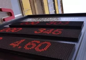 Танганинг қулаши туфайли Қозоғистонда валюта танқислиги юзага келди фото