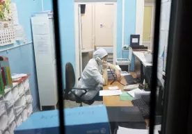 Россияда коронавирусдан тузалган талаба қизга уйга жавоб берилди фото