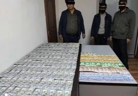 Чегарада катта миқдордаги хорижий валюта тўхтатиб қолинди фото