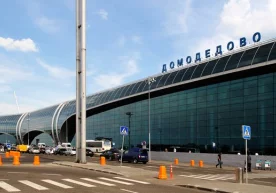Москвадаги Домодедово аэропорти божхоначалари кунига 1,5 миллион рубль миқдорида пора олган фото