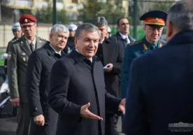 Шавкат Мирзиёев: "Вазни ортиқча ходим қандай қилиб жиноятчини тутади?" фото