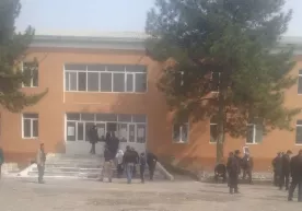Қишлоқ врачлик пунктида беморлар «чақирилмаган меҳмонлар»нинг таъзирини бериб қўйишди фото