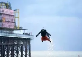 Britaniyalik «uchar odam» o‘zining tezlik rekordini yangiladi (video) фото