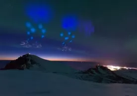 NASA raketalari qutb yogʻdusi fonida antiqa “mushakbozlik” uyushtirdi (video) фото
