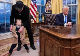 Трамп маъмурияти Украинани қўллашни тўхтатиши мумкинми? фото
