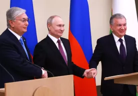 Mirziyoyev, Putin va To‘qayev Qozog‘iston orqali O‘zbekistonga Rossiya gazi yetkazilishiga start berdi фото