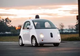 Google ҳайдовчисиз автомобиль ишлаб чиқариш лойиҳасини тўхтатди фото