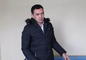 Шаҳрисабзда ўқувчилар сочини қайчилаган директор ўринбосари ишдан бўшатилди фото