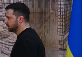 Зеленский украиналикларни қўрқитмаслик учун ҳалок бўлганлар сонини камайтириб айтган фото