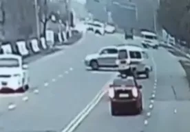 Andijonda haydovchi boshqaruvni yo‘qotishi oqibatida Damas ag‘darilib ketdi (video) фото