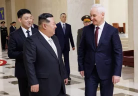 Россия мудофаа вазири Андрей Белоусов КХДР раҳбари билан учрашди фото