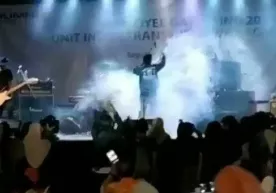 Indoneziyada sunami konsertdagi tomoshabinlar va musiqachilarni oqizib ketdi (video) фото