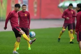 O‘zbekistonni mag‘lubiyatga uchratish uchun Xitoy futbolchilariga mukofot va’da qilindi фото