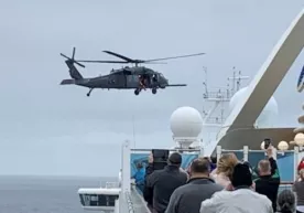 Grand Princess саёҳат кемаси Калифорнияда коронавирус туфайли қамалда қолди фото
