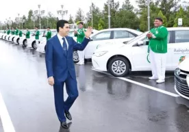 Туркманистон президенти Ашхободдаги турнир совриндорларини мукофотлади фото
