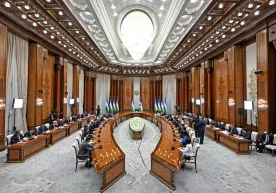 15 ta tuman va shaharlarda davlat idoralari bitta binoga ko‘chiriladi фото