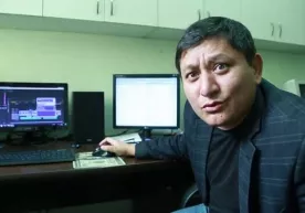 Қизиқчи Аваз Охун 2015 йил охиригача “Истиқлол” саройида концерт беради фото
