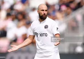 Iguain faoliyatini yakunlashi haqida: "Qaytib futbolga yaqinlashmayman, bu iflos qatlam" фото
